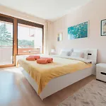 Veli Hills