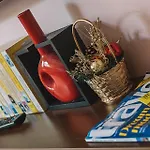 Апартамент вели хилс *
